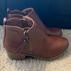 Girls Nautica boots